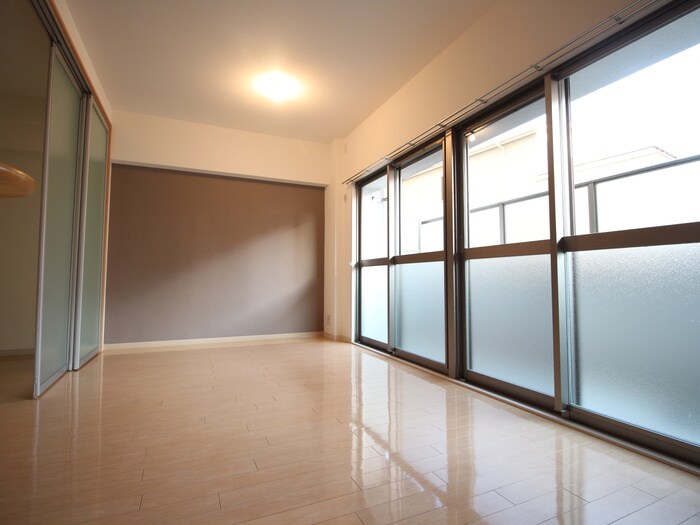 物件内観写真11　(居室)