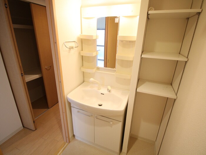 物件内観写真13　(洗面)