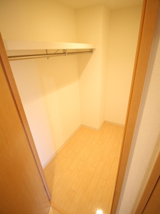 物件内観写真16　(収納)