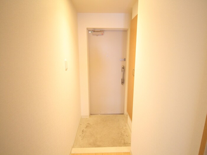 物件内観写真17　(玄関)