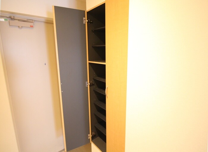 物件内観写真18　(靴箱)
