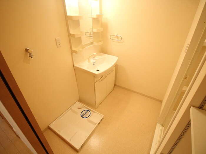 物件内観写真21　(洗濯機置場)