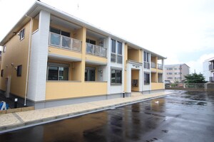 サニーコートMIYABI　東外観写真
