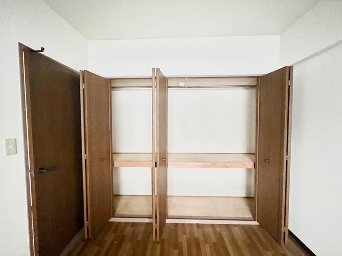 物件内観写真16　(収納)