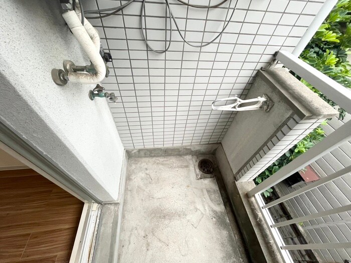 物件内観写真11　(洗濯機置場)