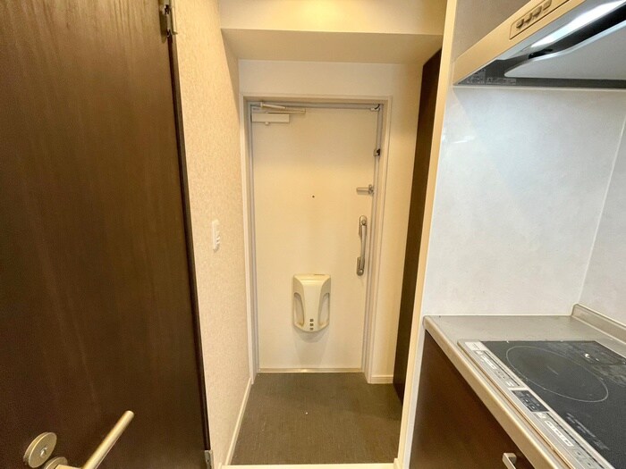 物件内観写真14　(玄関)