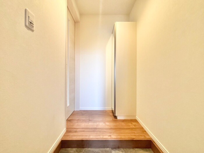 物件内観写真18　(玄関)