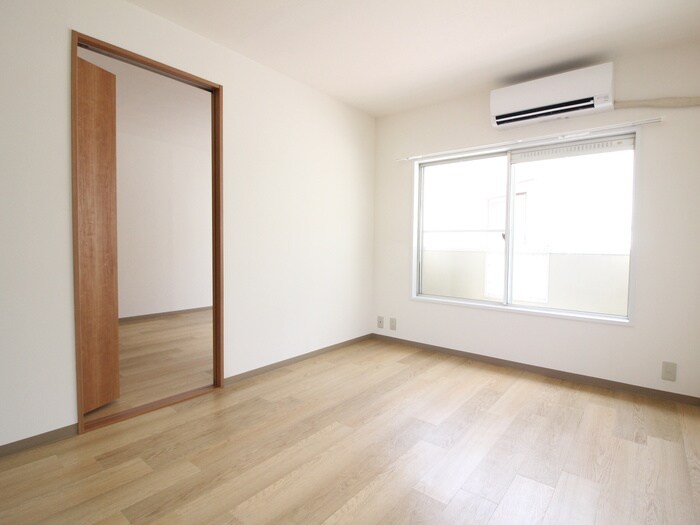 物件内観写真12　(居室)