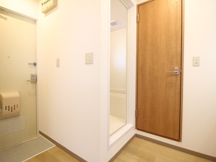 物件内観写真18　(廊下)