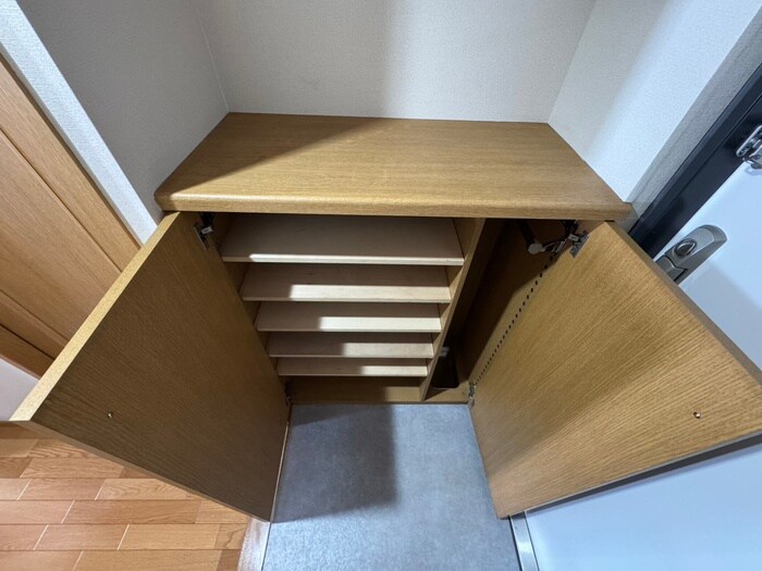 物件内観写真16　(靴箱)