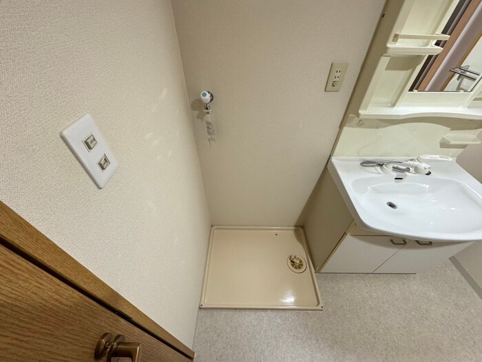 物件内観写真19　(洗濯機置場)