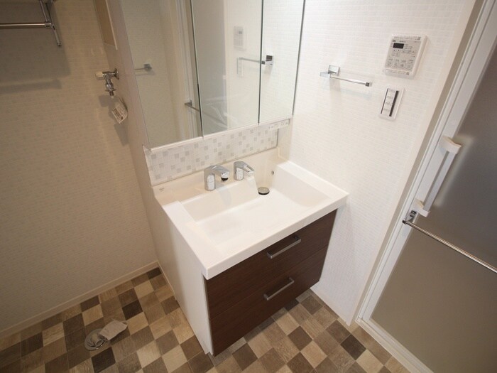 物件内観写真11　(洗面)