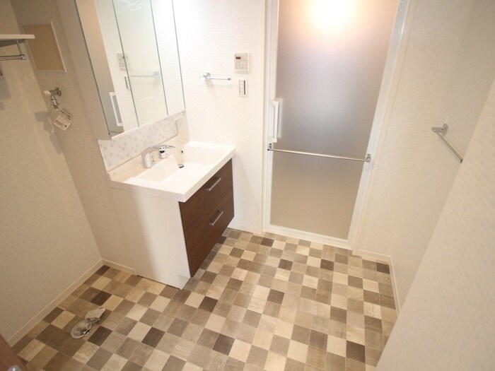 物件内観写真12　(洗濯機置場)