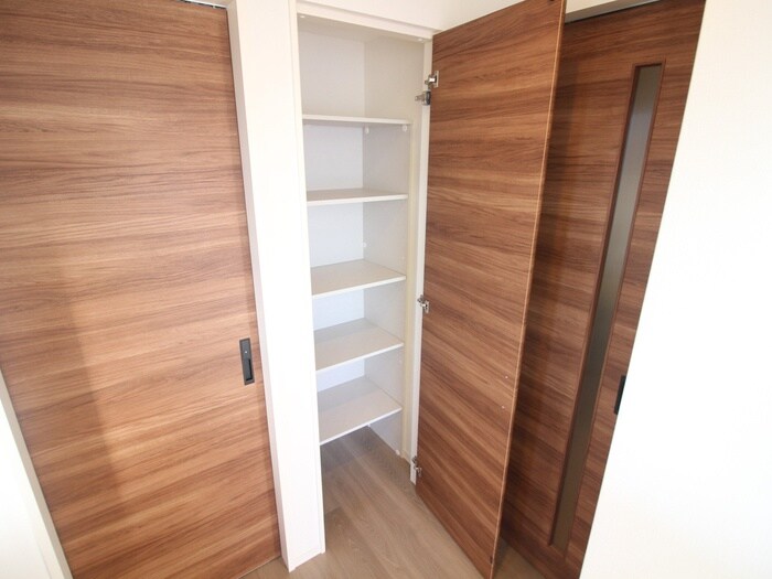 物件内観写真14　(収納)