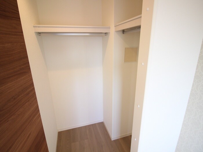 物件内観写真18　(収納)