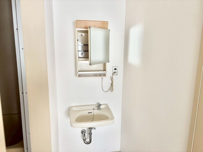 物件内観写真12　(洗面)