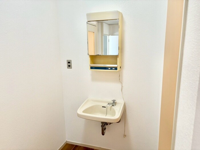 物件内観写真12　(洗面)
