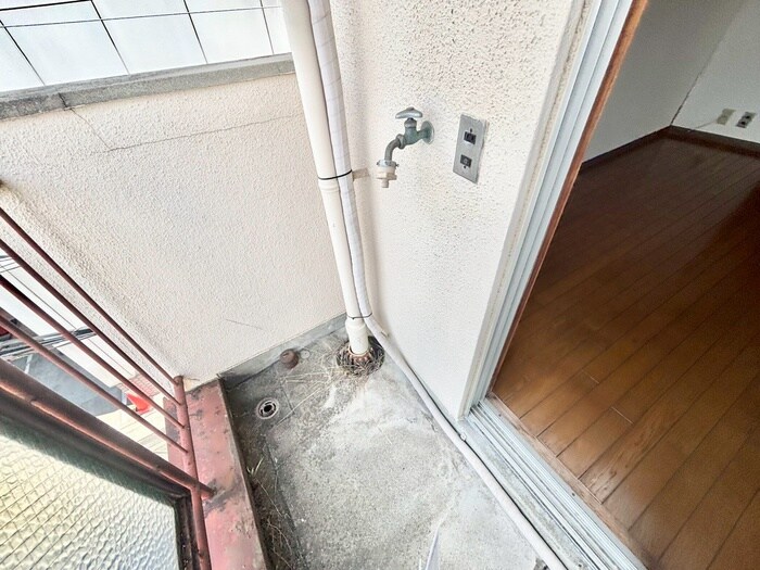 物件内観写真13　(洗濯機置場)