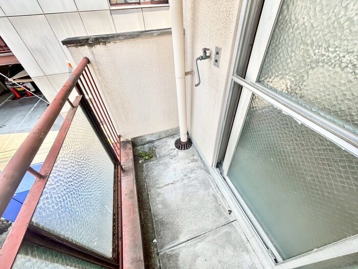 物件内観写真14　(洗濯機置場)