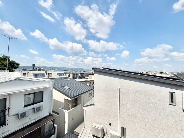 物件内観写真22　(室内からの展望)