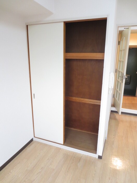 物件内観写真12　(収納)