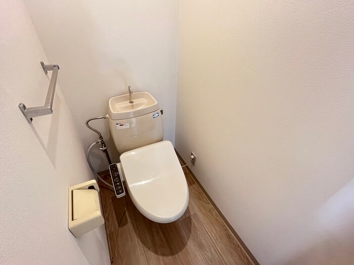 物件内観写真12　(トイレ)