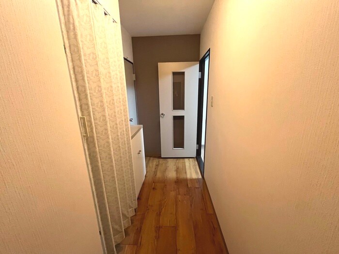 物件内観写真15　(廊下)