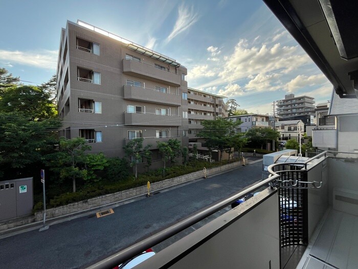 物件内観写真18　(室内からの展望)