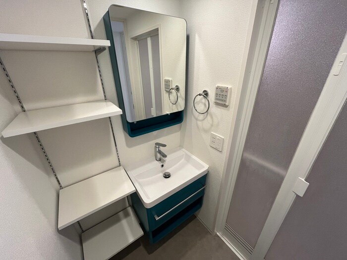 物件内観写真9　(洗面)