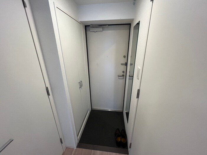 物件内観写真15　(玄関)