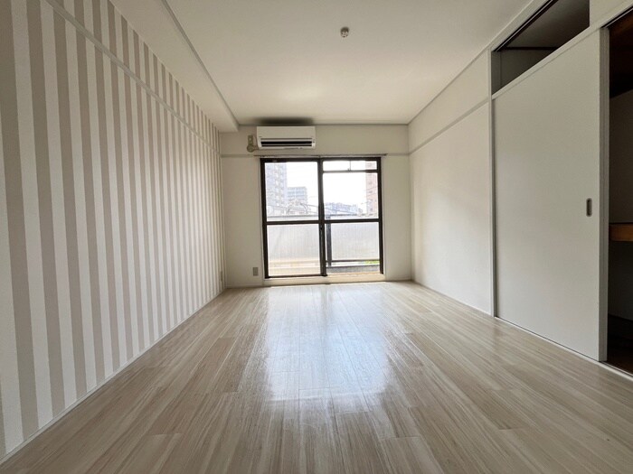 物件内観写真11　(居室)