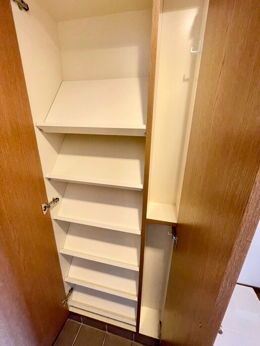 物件内観写真18　(靴箱)