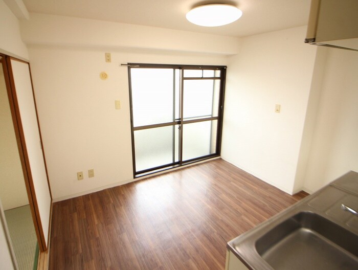 物件内観写真12　(居室)