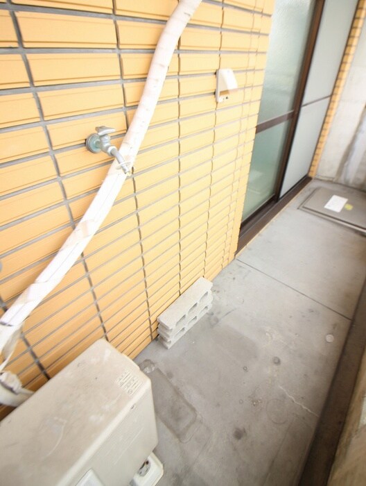 物件内観写真16　(洗濯機置場)