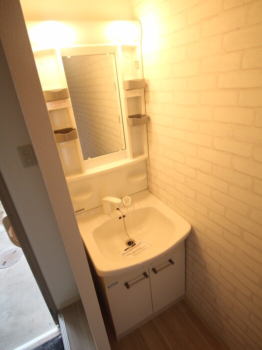 物件内観写真8　(洗面)