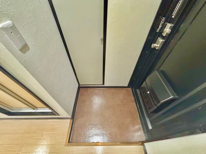 物件内観写真19　(玄関)
