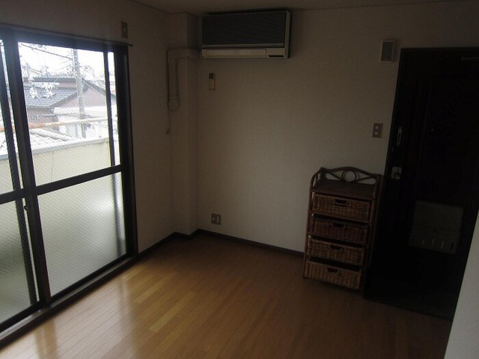 物件内観写真9　(居室)