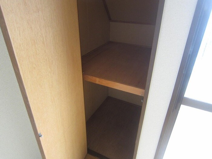 物件内観写真12　(収納)