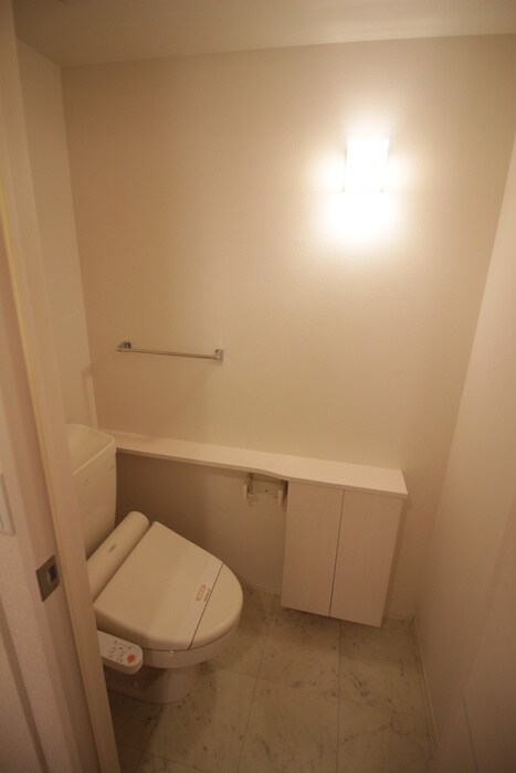 物件内観写真16　(トイレ)