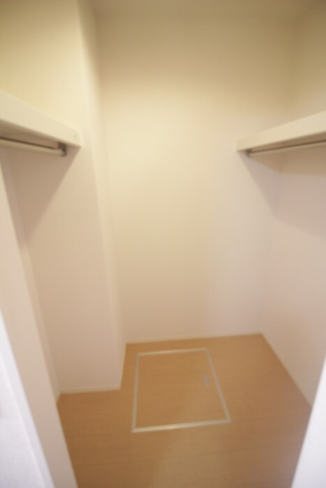 物件内観写真18　(収納)
