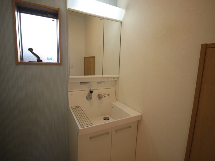 物件内観写真16　(洗面)