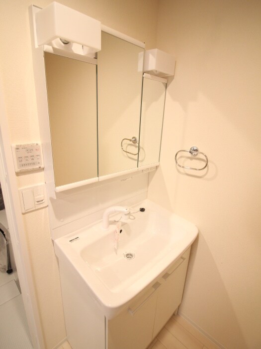 物件内観写真10　(洗面)