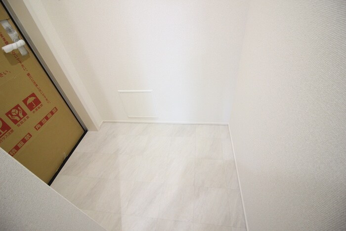 物件内観写真15　(玄関)