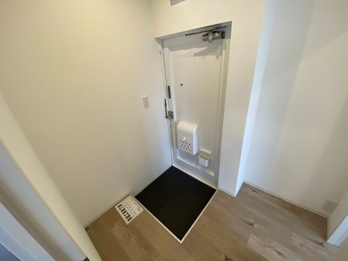物件内観写真19　(玄関)