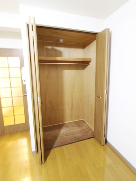 物件内観写真10　(収納)