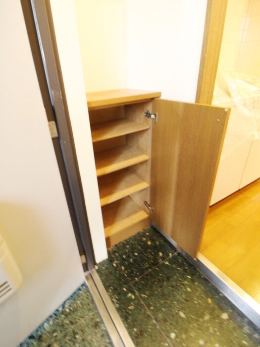 物件内観写真13　(靴箱)