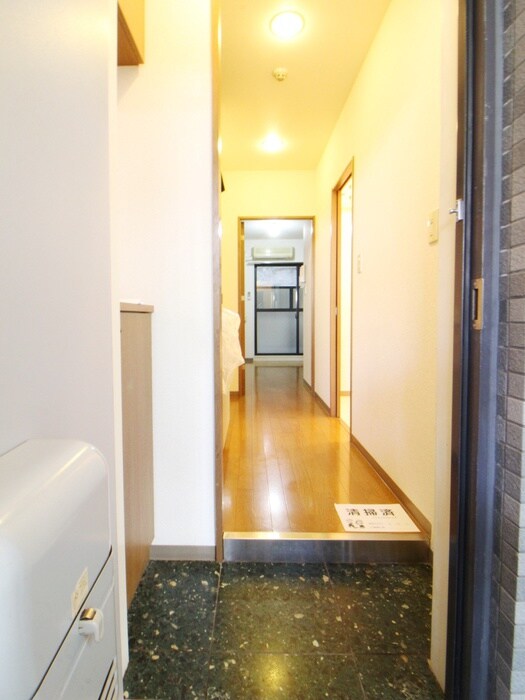 物件内観写真15　(玄関)