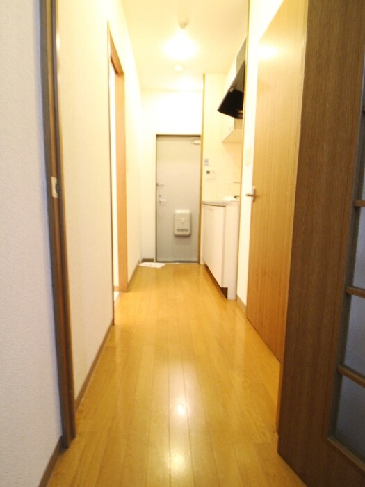 物件内観写真17　(廊下)