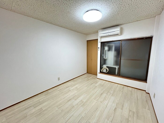 物件内観写真10　(居室)