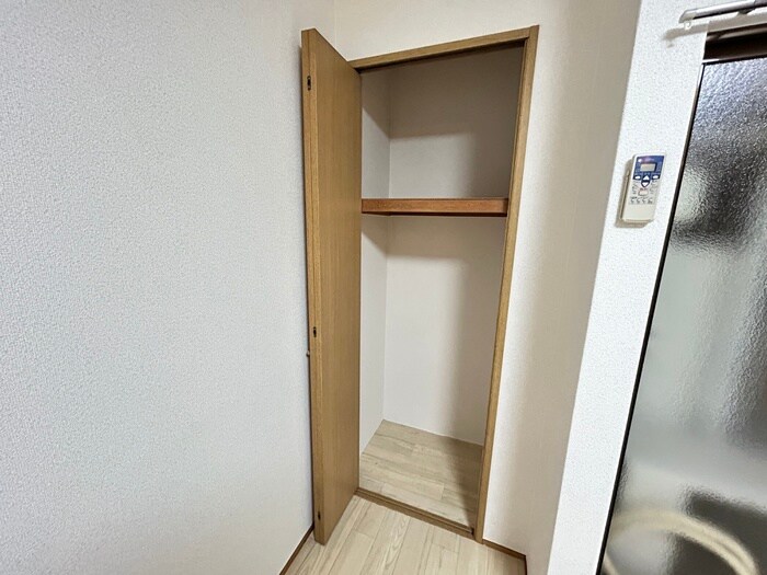 物件内観写真16　(収納)